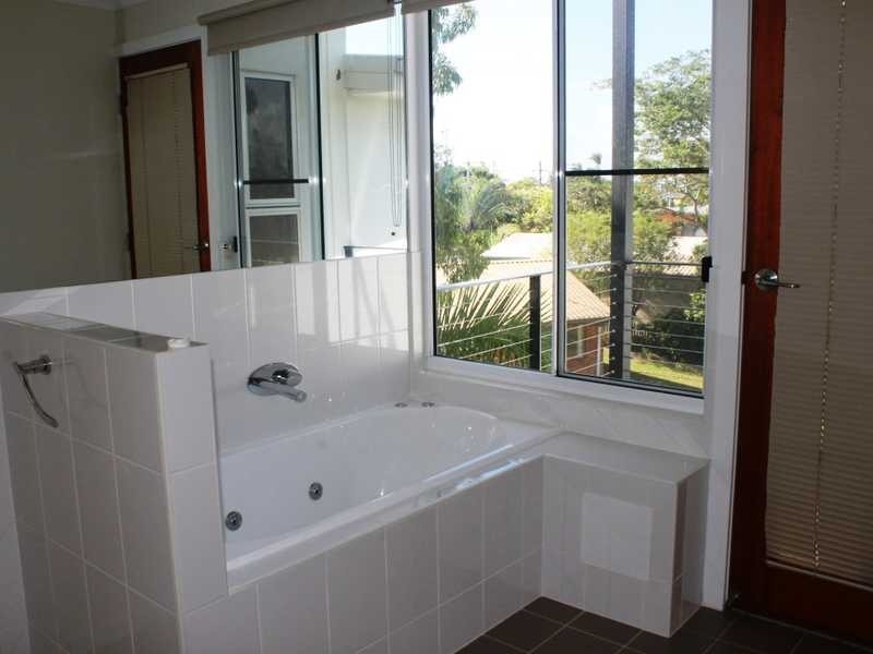 4/30 Beach Avenue, Tannum Sands QLD 4680