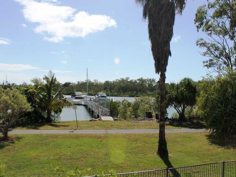 Apartment 101/10 Wyndham Avenue, Boyne Island QLD 4680