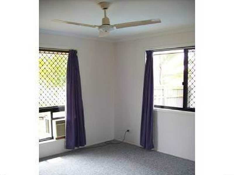 1 Belah Court, Boyne Island QLD 4680