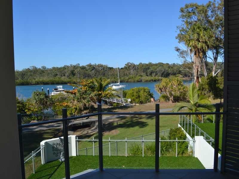 Apartment 203/10 Wyndham Avenue, Boyne Island QLD 4680
