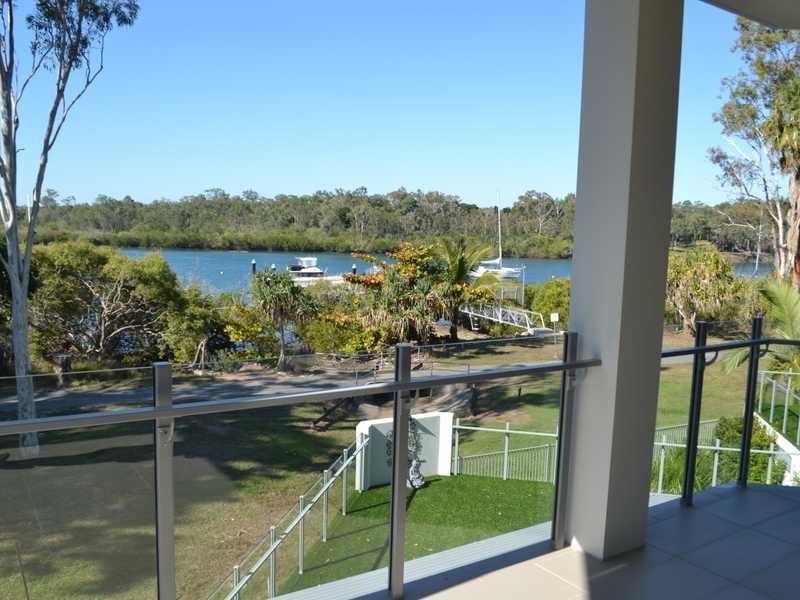 Apartment 203/10 Wyndham Avenue, Boyne Island QLD 4680