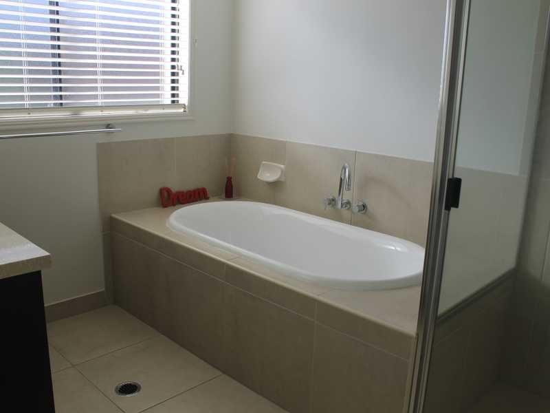 5 Bauhinia Street, Boyne Island QLD 4680