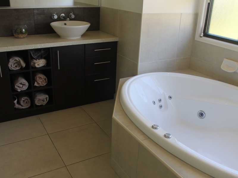 5 Bauhinia Street, Boyne Island QLD 4680