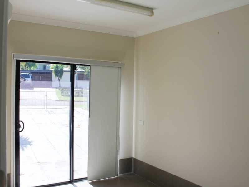 2 Polmaise Street, Boyne Island QLD 4680
