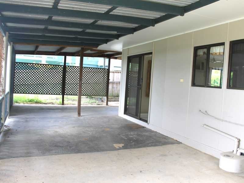 11 Pleasant Avenue, Tannum Sands QLD 4680