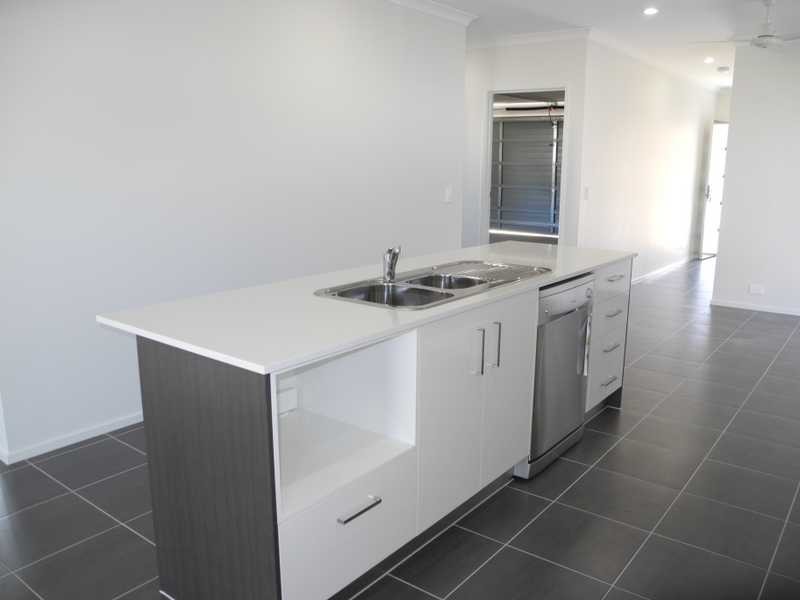 34 Tulipwood Circuit, Boyne Island QLD 4680