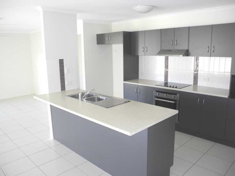 16 Surita Court, Boyne Island QLD 4680