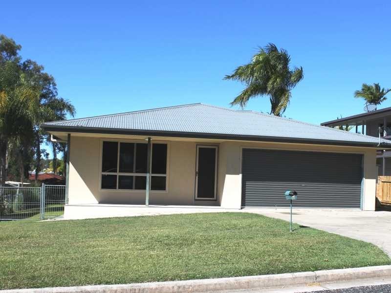 6 Swains Court, Boyne Island QLD 4680