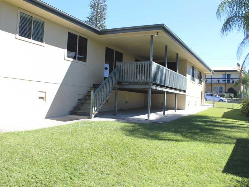 6 Swains Court, Boyne Island QLD 4680