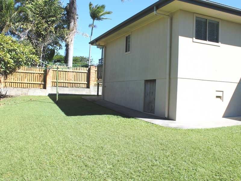 6 Swains Court, Boyne Island QLD 4680