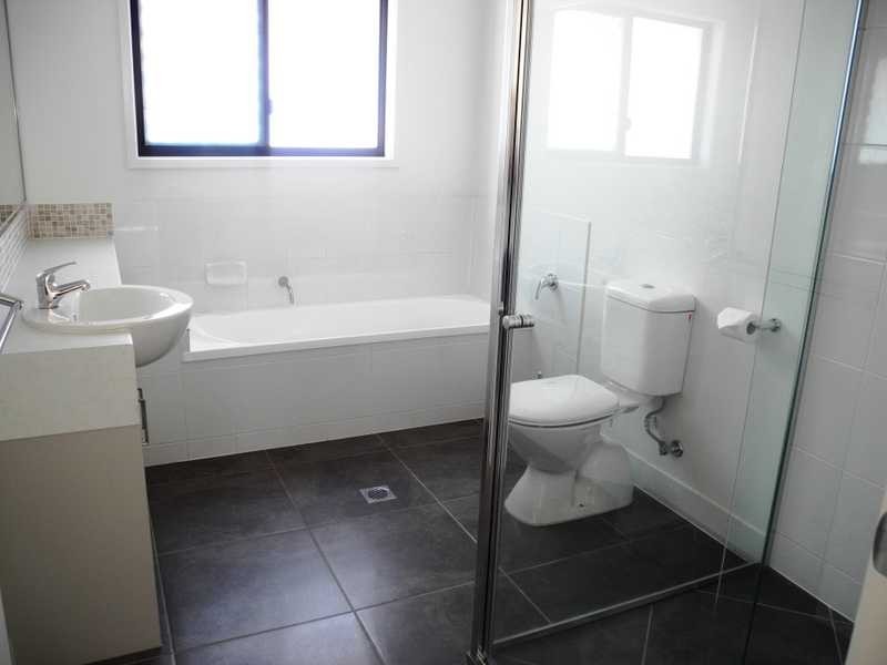 5 Corimba Parade, Boyne Island QLD 4680