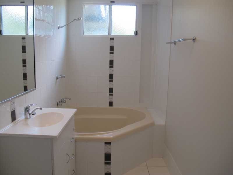 9 Awoonga Dam Road, Benaraby QLD 4680