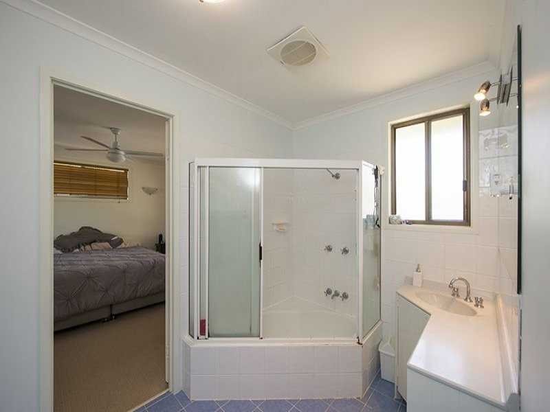 8 Chapple Court, Boyne Island QLD 4680