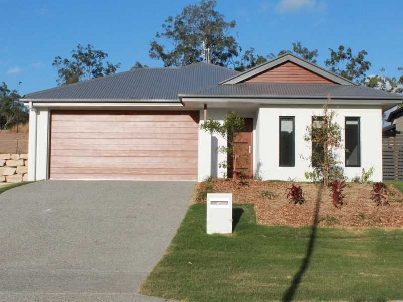 28 Caulder Esplanade, Boyne Island QLD 4680