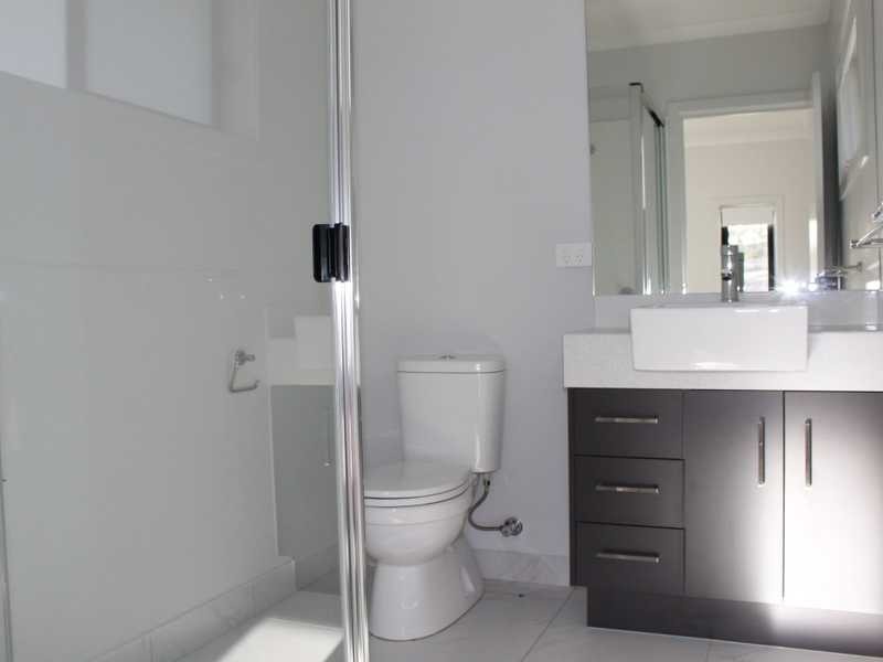 28 Caulder Esplanade, Boyne Island QLD 4680