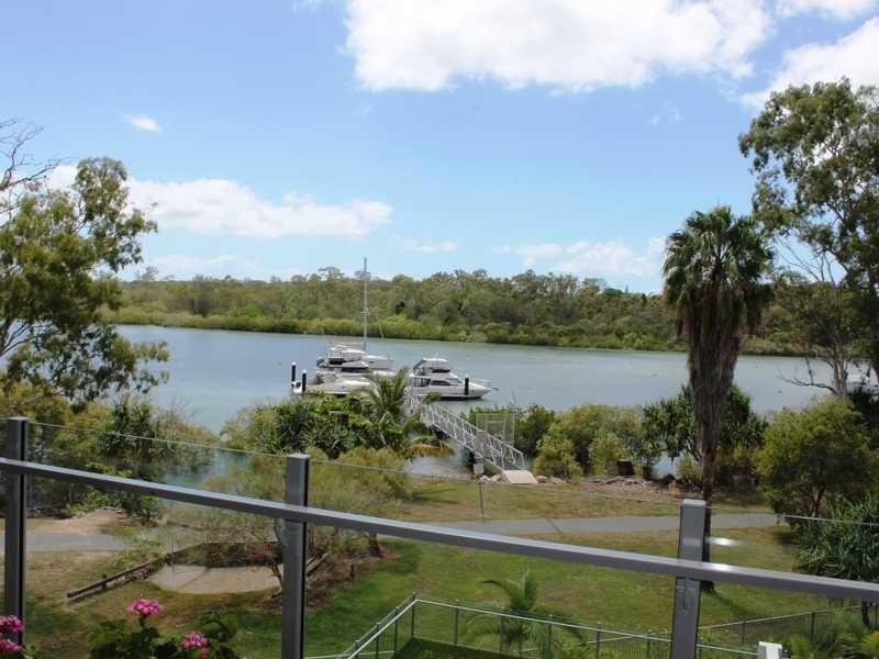Apartment 202/10 Wyndham Avenue, Boyne Island QLD 4680