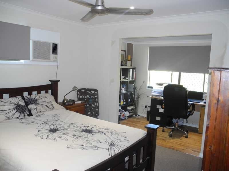 8 Andrew Court, Boyne Island QLD 4680