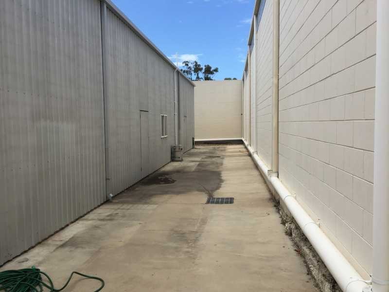 4 Dennis Street, Boyne Island QLD 4680