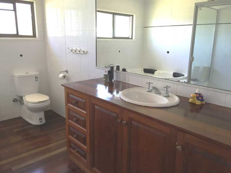 48717 Bruce Highway, Benaraby QLD 4680