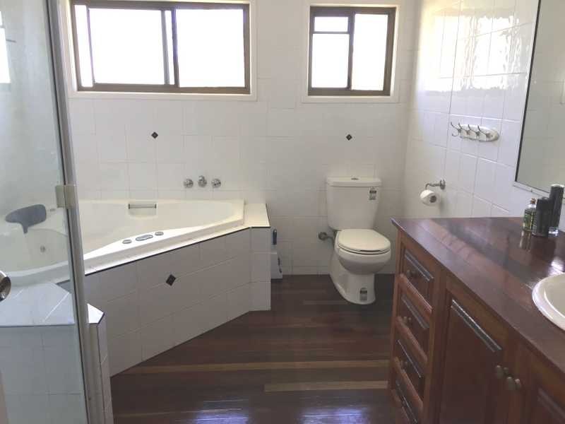 48717 Bruce Highway, Benaraby QLD 4680