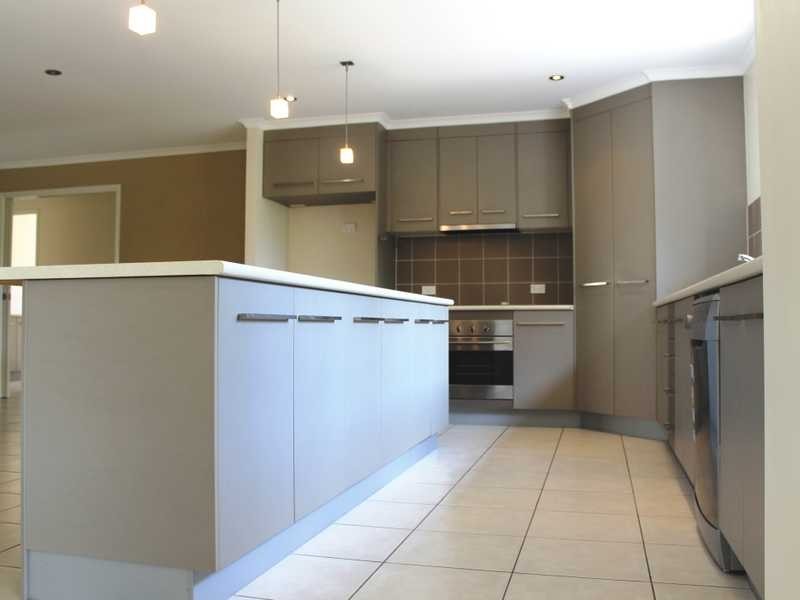 6 Bauhinia Street, Boyne Island QLD 4680