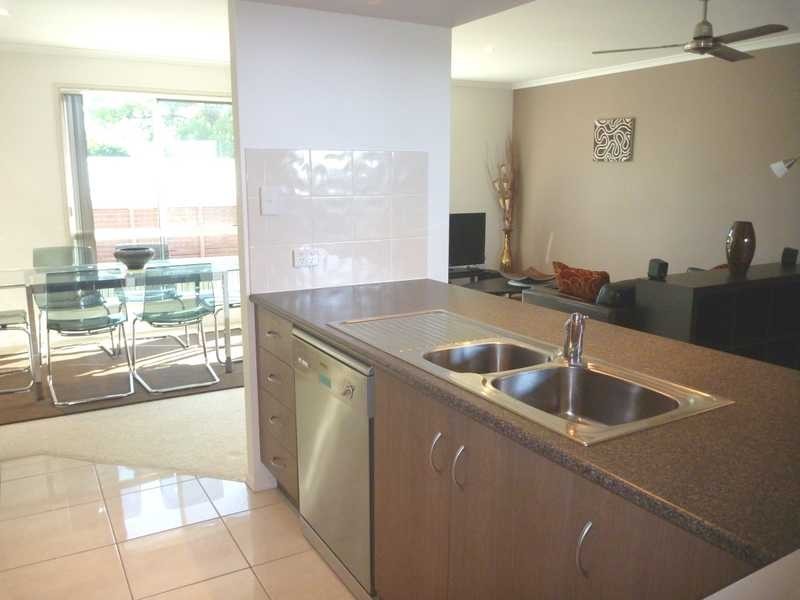 Apartment 5/18 Pacific Avenue, Tannum Sands QLD 4680