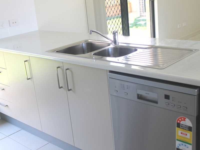 3 Wabby Street, Boyne Island QLD 4680