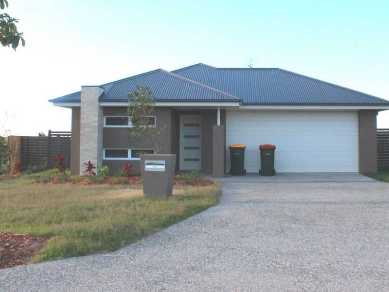 27 Koolivoo Parade, Boyne Island QLD 4680