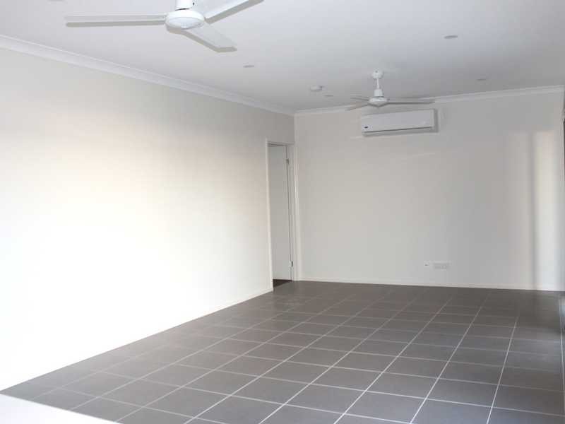 27 Koolivoo Parade, Boyne Island QLD 4680