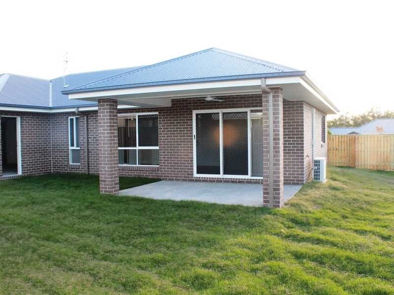 27 Koolivoo Parade, Boyne Island QLD 4680