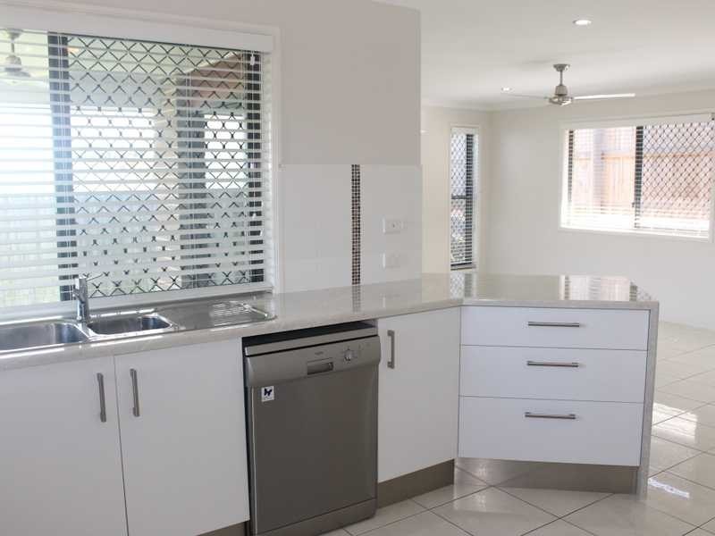 37 Pryde Street, Tannum Sands QLD 4680