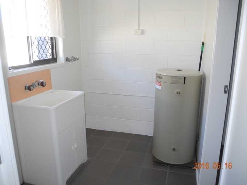 2/37 Tyson Crescent, Tannum Sands QLD 4680