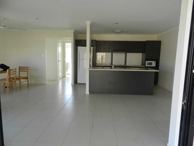 16 Surita, Boyne Island QLD 4680