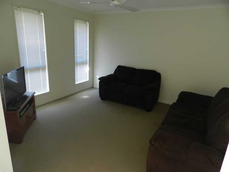 16 Surita, Boyne Island QLD 4680