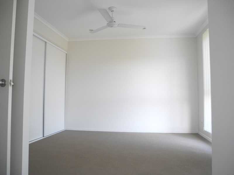 2/10 ARTHUR STREET, Boyne Island QLD 4680