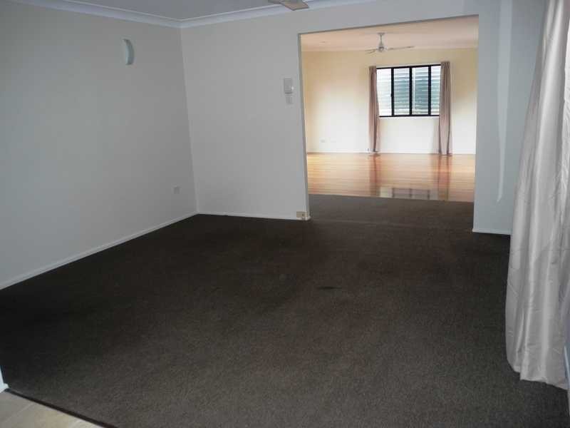 15 Swains Court, Boyne Island QLD 4680