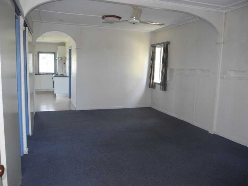 9 MARGARET STREET, South Gladstone QLD 4680