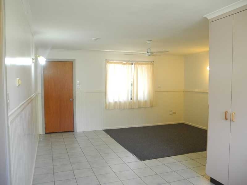 1/33 Centenary Drive, Boyne Island QLD 4680