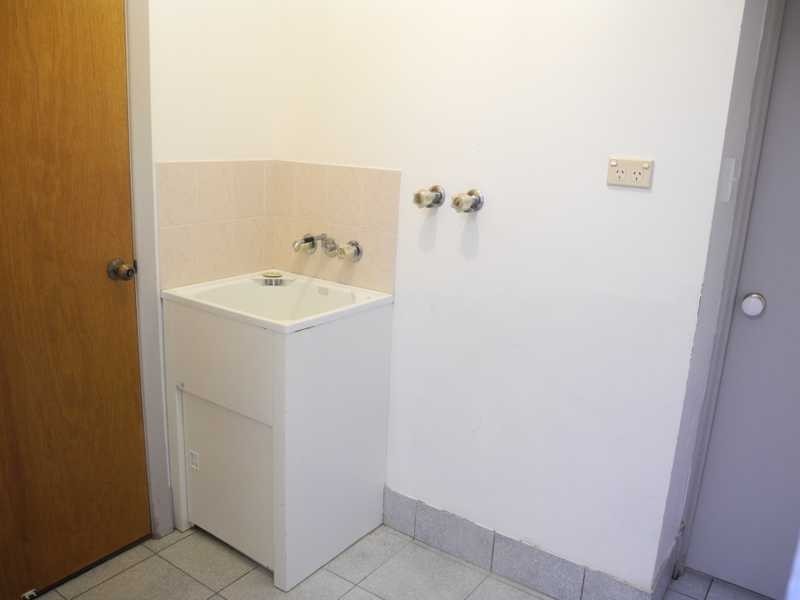 1/33 Centenary Drive, Boyne Island QLD 4680