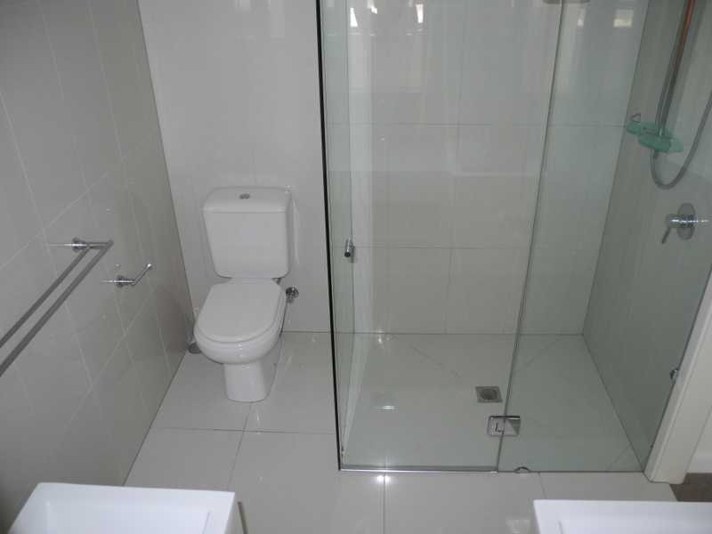 4/2 The Promenade, Boyne Island QLD 4680