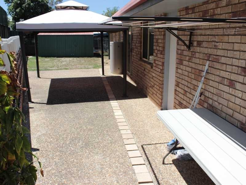 2 EUGENIA STREET, Boyne Island QLD 4680