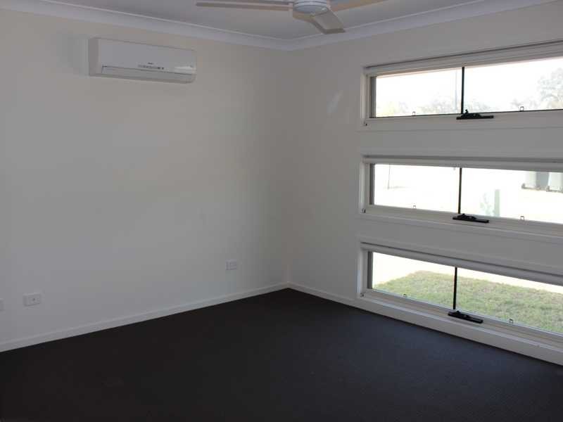 23 Clover Cresent, Boyne Island QLD 4680