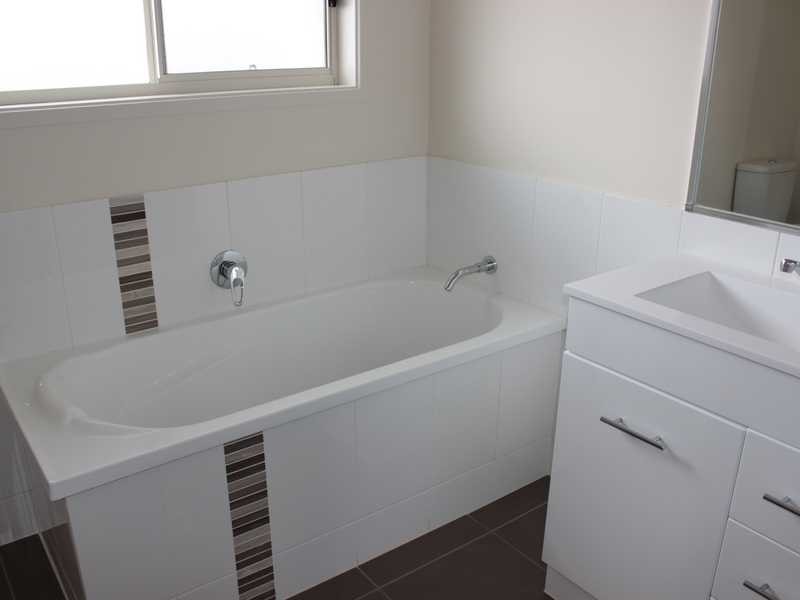 23 Clover Cresent, Boyne Island QLD 4680