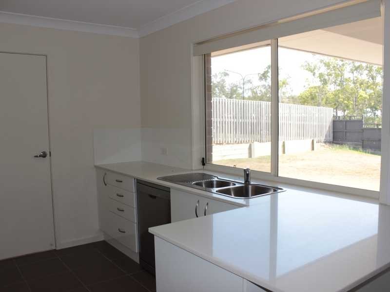 23 Clover Cresent, Boyne Island QLD 4680