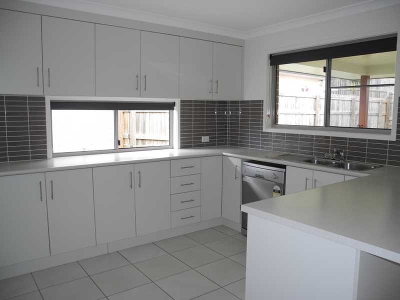 43 BAUHINIA STREET, Boyne Island QLD 4680