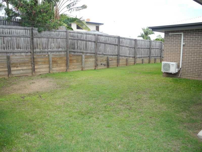 43 BAUHINIA STREET, Boyne Island QLD 4680