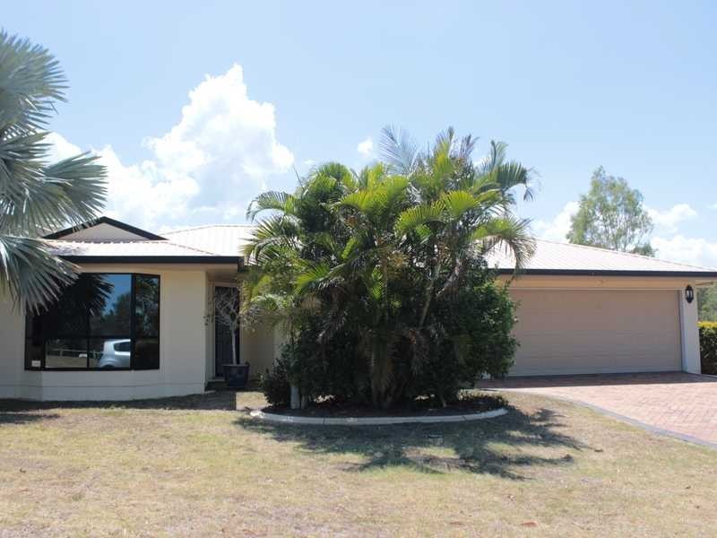 33 WYNDHAM AVENUE, Boyne Island QLD 4680