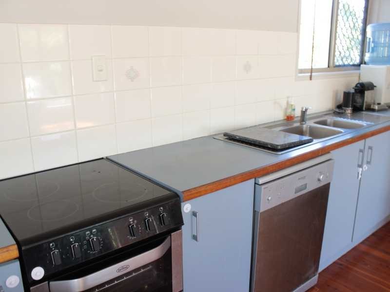 18 Lomandra Street, Boyne Island QLD 4680