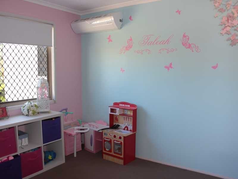 18 Lomandra Street, Boyne Island QLD 4680