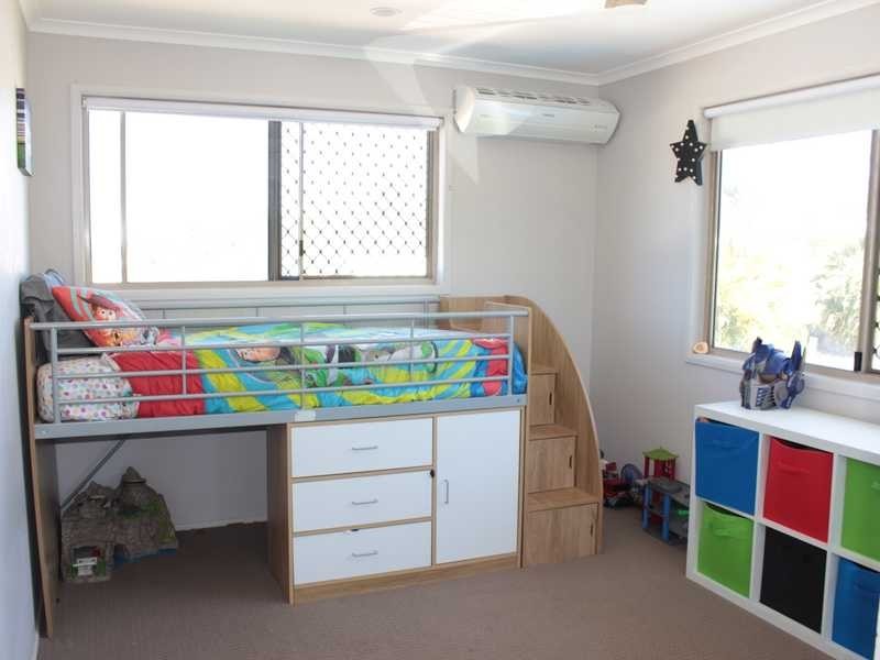 18 Lomandra Street, Boyne Island QLD 4680